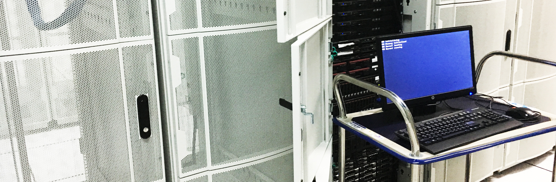 ซ่อมคอมพิวเตอร์นอกสถานที่ ซ่อมคอมบริษัท ซ่อมคอมโรงงาน วางระบบเซิฟเวอร์ ติดตั้งซ่อมบำรุงเซิฟเวอร์ ติดตั้งระบบแลน LAN NETWORK งานติดตั้งไฟเบอร์ออฟติก Fiber optic Fusion Splice Fiber งาน Test OTDR มี Report